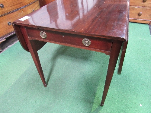 Mahogany Pembroke table with 2 drawers either end, 91cms x 121cms x 69cms (open). Estimate £20-30. - Image 2 of 5