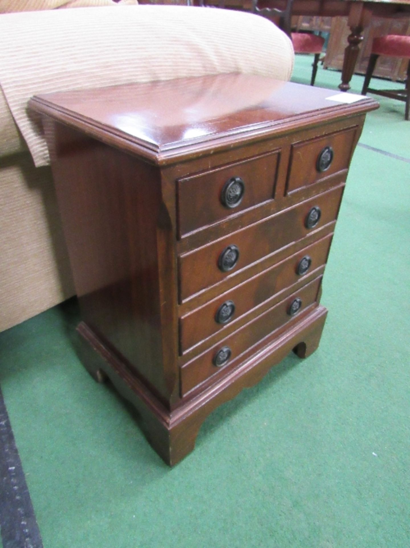 Mahogany small chest of 2 over 3 drawers. Estimate £20-30. - Image 2 of 4