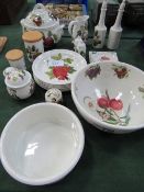 Portmeirion Pomana table ware: 21 items including large bowl, covered tureen, jug etc