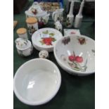 Portmeirion Pomana table ware: 21 items including large bowl, covered tureen, jug etc