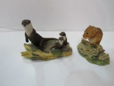Border Fine Arts otter & dormouse by Ayres. Estimate £10-20.