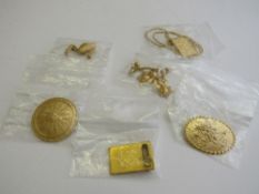 6 items of gold coloured jewellery. Estimate £60-70.