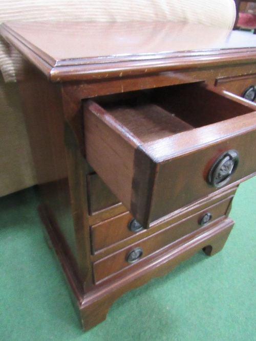 Mahogany small chest of 2 over 3 drawers. Estimate £20-30. - Image 3 of 4