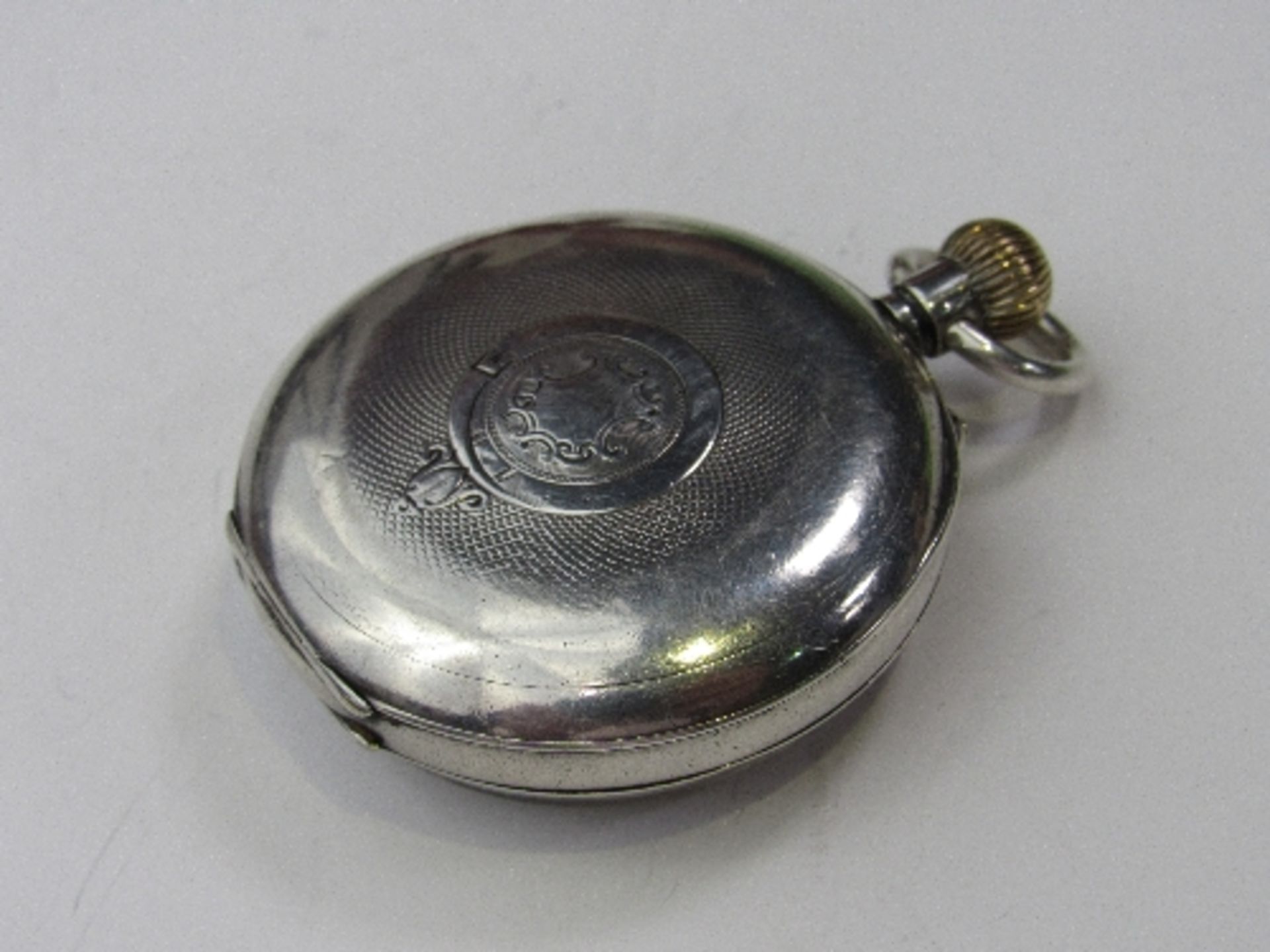 935 silver Swiss made pocket watch with white face & Roman numerals. Estimate £35-50. - Image 3 of 5