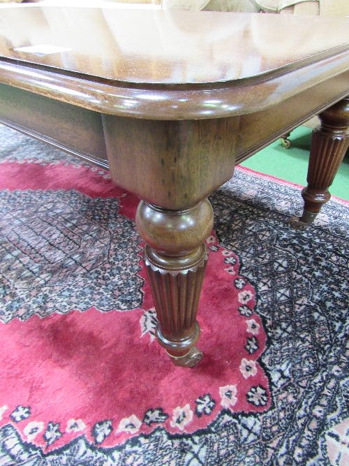 Mahogany coffee table with 3 frieze drawers, reeded legs to castors, 136cms x 68cms x 46cms. - Image 3 of 3