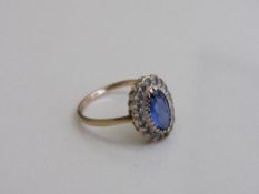 9ct white & blue sapphire vintage ring, size P, weight 2.8gms. Estimate £200-250.