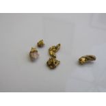 6 small nuggets of gold, total weight 3.2gms. Estimate £10-20