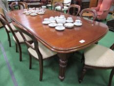 Mahogany wind-out extending table with 2 leaves & winding handle, 143cms x 119cms x 72cms.