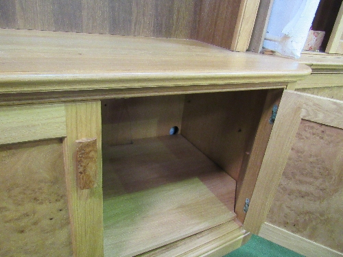 Oak & burr wood low storage unit, in 3 parts (plus large display cupboard unit above, if - Image 7 of 7