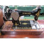 Singer F3222891 manual sewing machine with hard case & key. Estimate £20-30