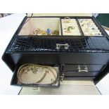 Black faux crocodile skin jewellery box & contents. Estimate £20-40