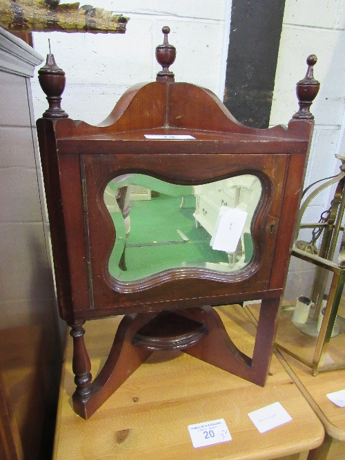 Mahogany small corner wall cabinet with mirror door, 38cms x 20cms x 61cms. Estimate £20-30