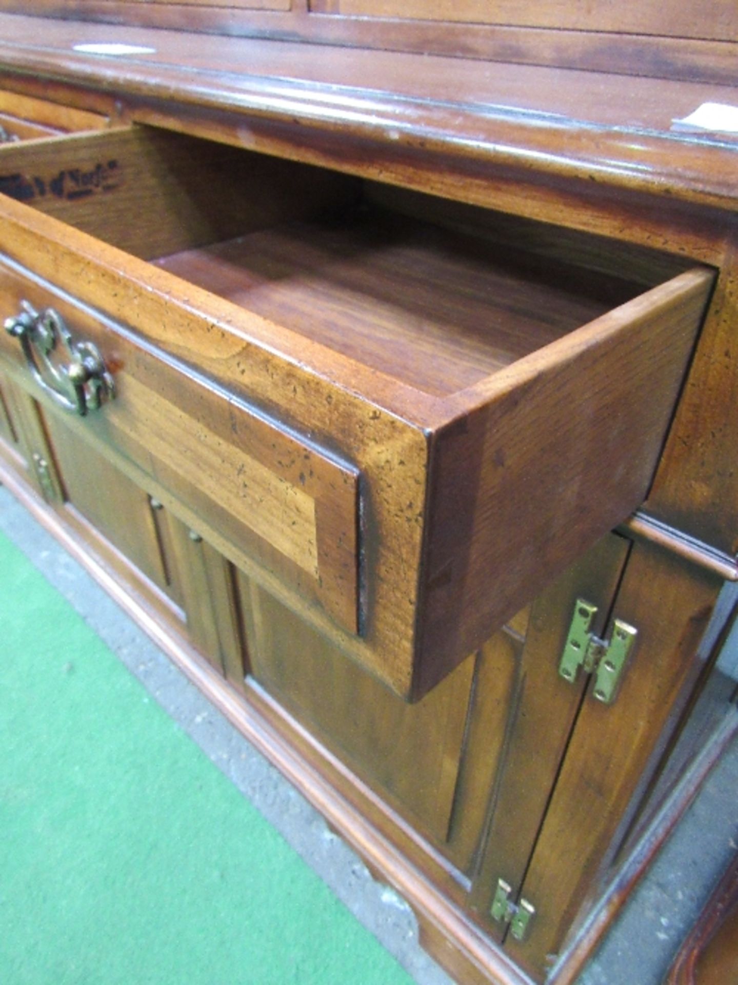 Cherry wood sideboard with glazed book shelves above, by Simpson of Norwich, 150cms x 48cms x - Image 3 of 5