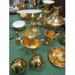 15 pieces of gold lustre ware including Worcester & Grimwades. Estimate £40-60