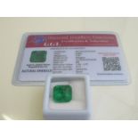 Natural octagon cut loose emerald, weight 9.50 carat, with certificate. Estimate £50-70.