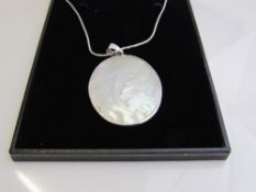 17 inch sterling silver necklace & pendant set with large Mother of Pearl. Estimate £10-20