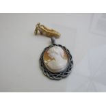 Cameo brooch & a V&A pendant charm. Estimate £20-40