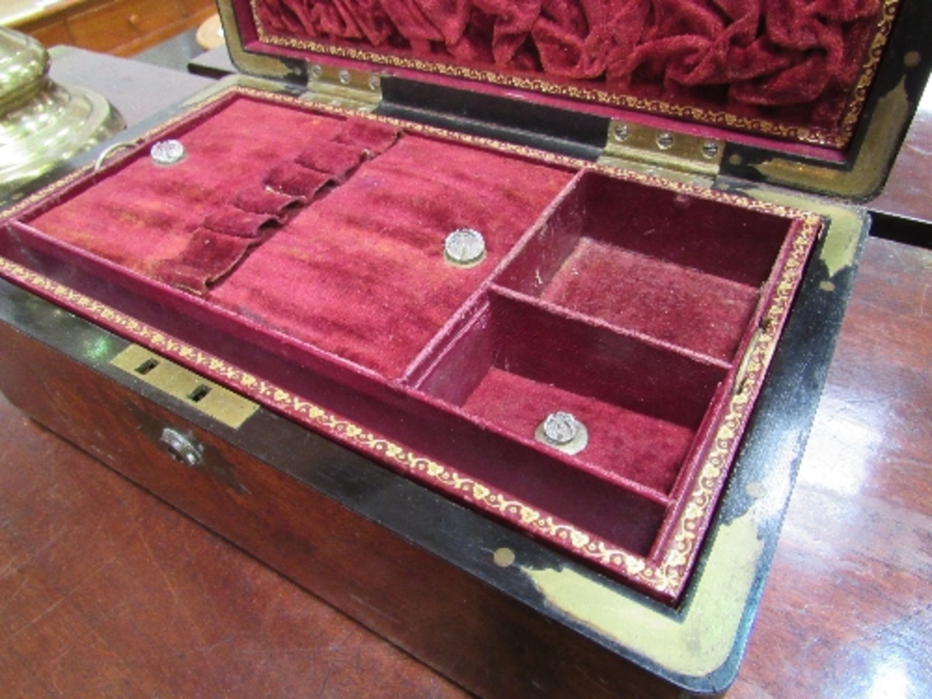 Rosewood brass mounted jewellery box with rouched velvet interior, 30cms x 17cms x 13cms. - Image 4 of 7