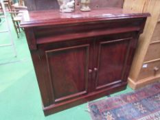 Small mahogany sideboard, 112cms x 39cms x 92cms