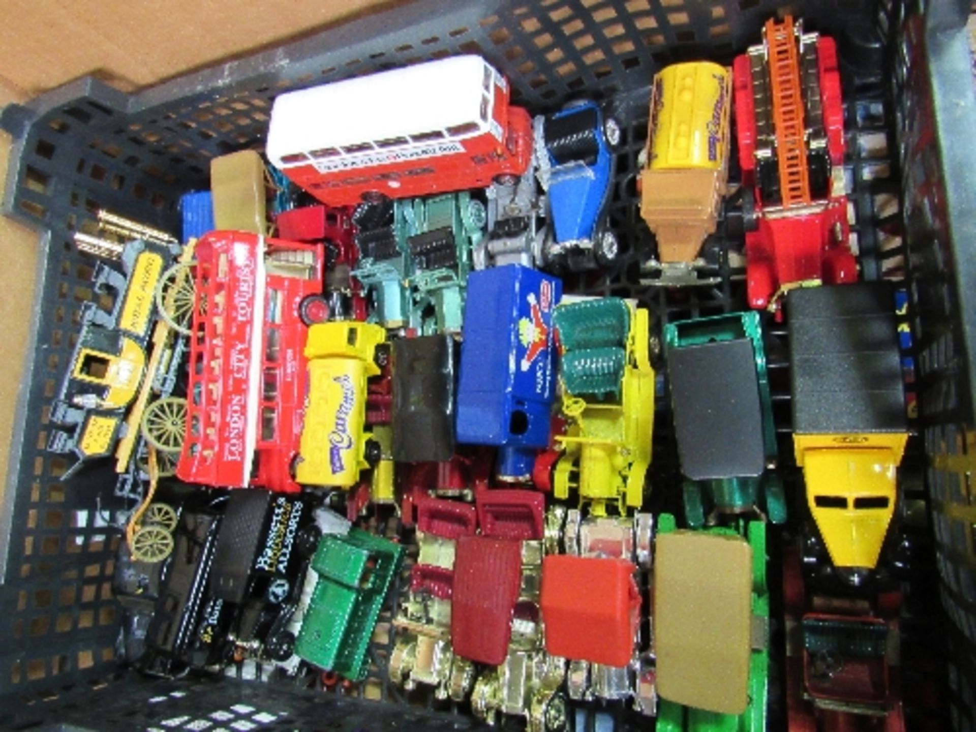 Approx 68 mixed model vehicles (some boxed)