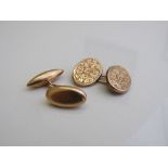 9ct gold cufflink, 1.7gms & 15ct gold cufflink 2.3gms. Estimate £50-70