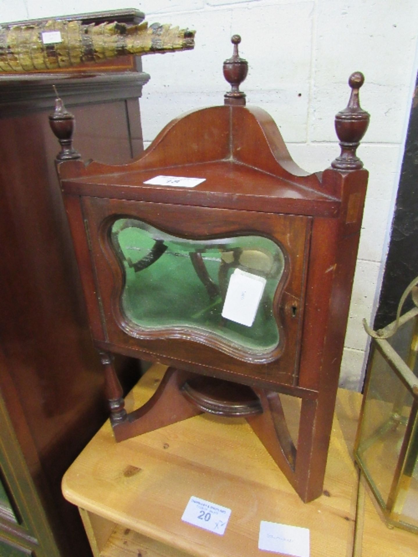 Mahogany small corner wall cabinet with mirror door, 38cms x 20cms x 61cms. Estimate £20-30 - Image 2 of 2