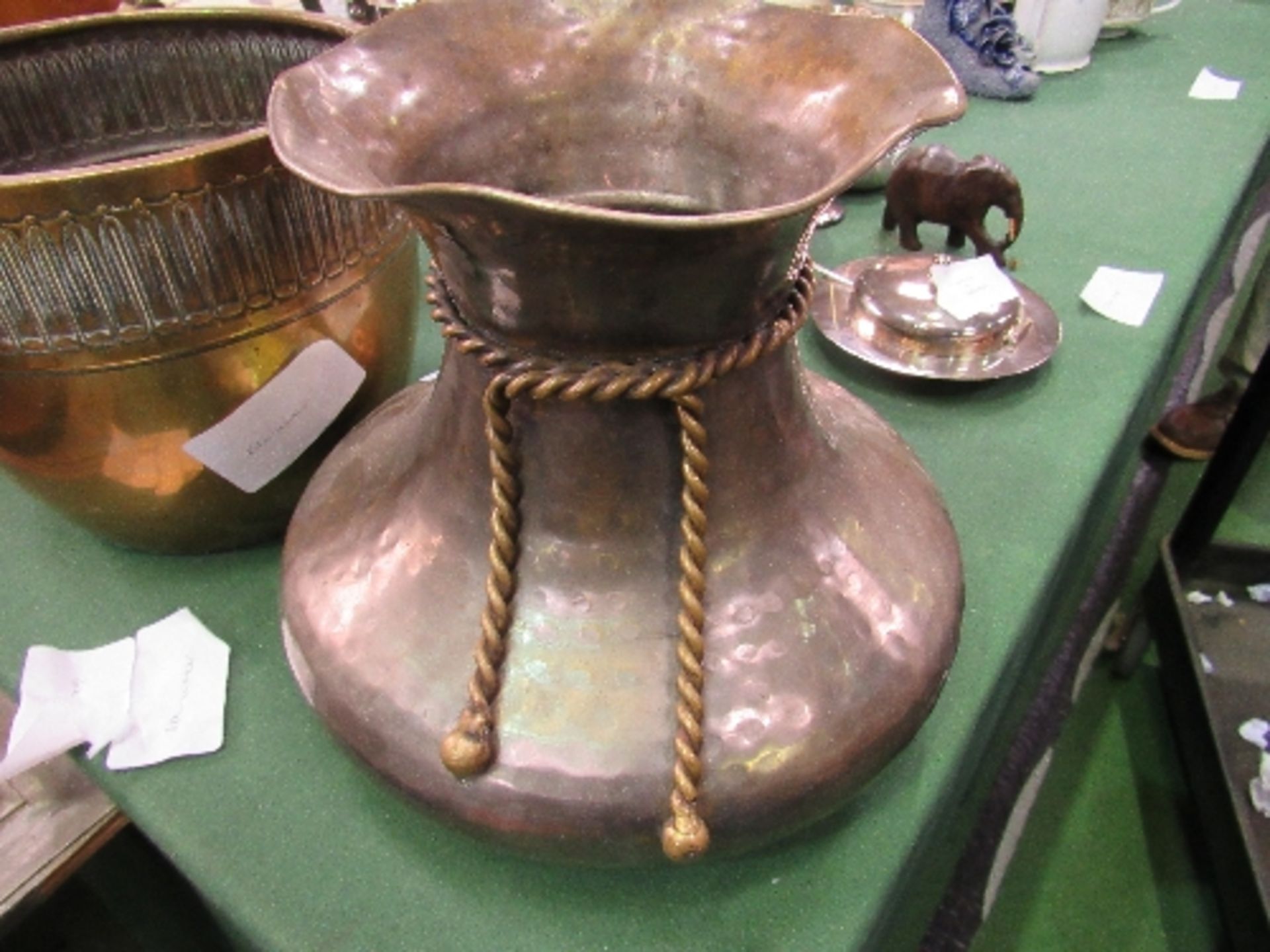 Brass vase, brass bowl & brass kettle. Estimate £10-20 - Image 3 of 3