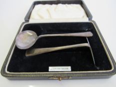 Silver hallmarked child's spoon & pusher in box, Birmingham 1938, set of 6 silver shaped