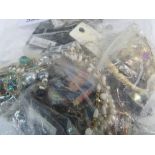 Bag of costume jewellery. Estimate £15-25