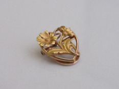 Titre Fixe gold coloured clip floral brooch, weight 1.9gms. Estimate £30-50