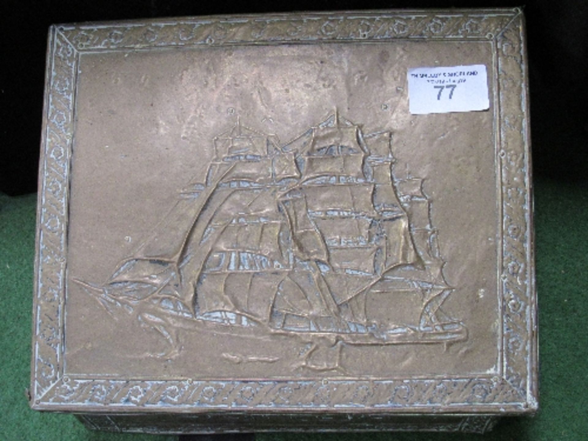Brass coal box & a brass kindling box. Estimate £20-30 - Image 4 of 4