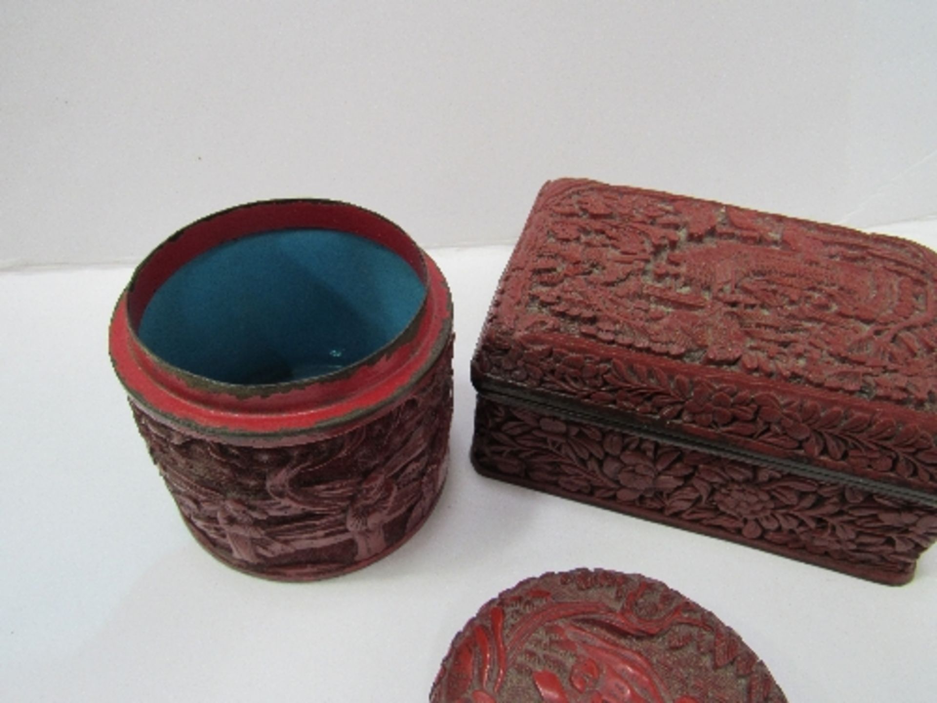 2 oriental cinnabar boxes (one on enamel & the other wood). Estimate £30-40 - Image 2 of 4