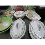 Qty of various china including Royal Worcester & 2 Carlton ware bowls. Estimate £20-40