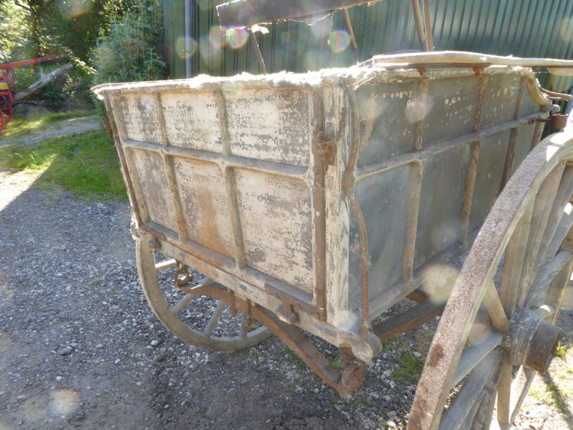 Market Cart to suit 14 to 17 hh; an original cart in natural wood previously owned by Rt. Hon.