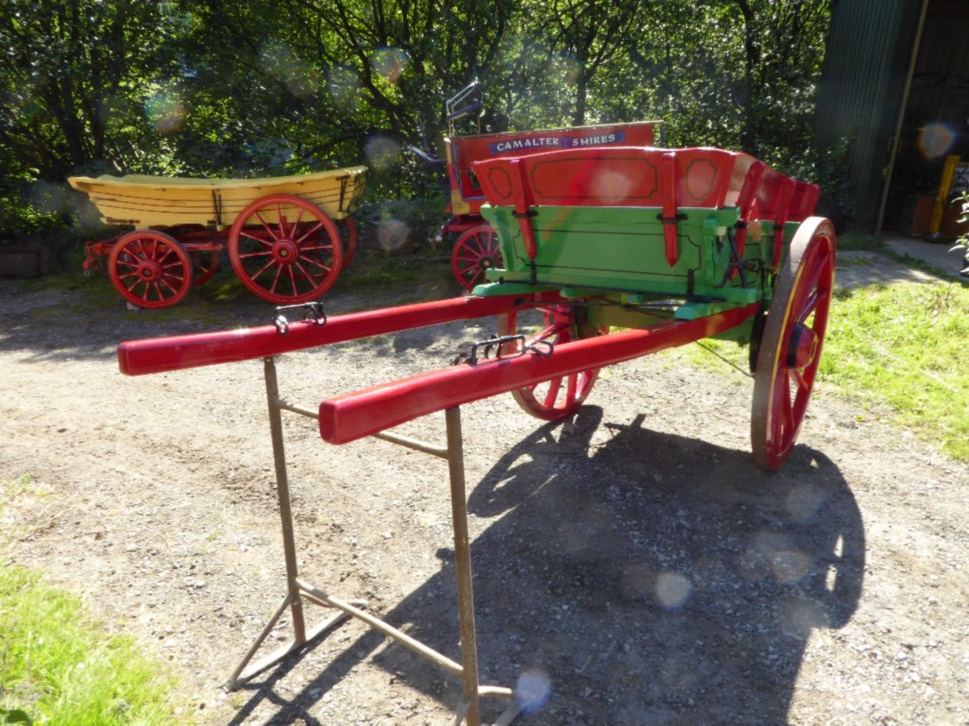 Slaithwaite Cart, the body is painted green with red side board and undercarriage, all decorated - Image 5 of 7