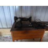 Electric Singer sewing machine, No.K596085 complete with table