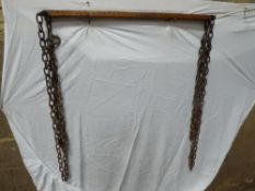 Spreader bar and chains