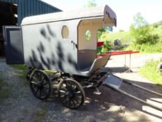 Baker's Van to suit 14 to 17hh; rebuilt in 2016 it is currently finished in a grey undercoat ready