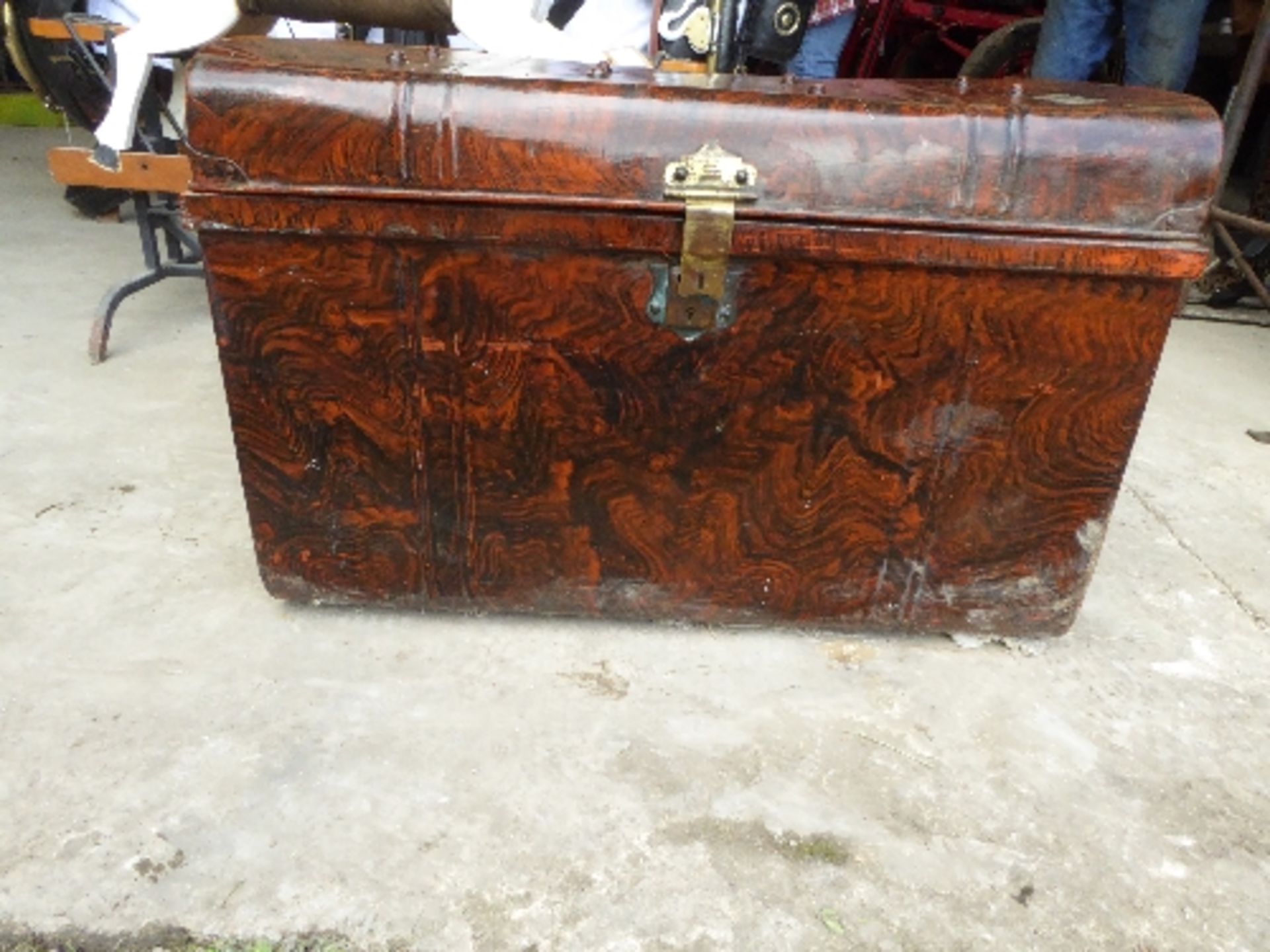 painted metal trunk complete with assorted harness contents