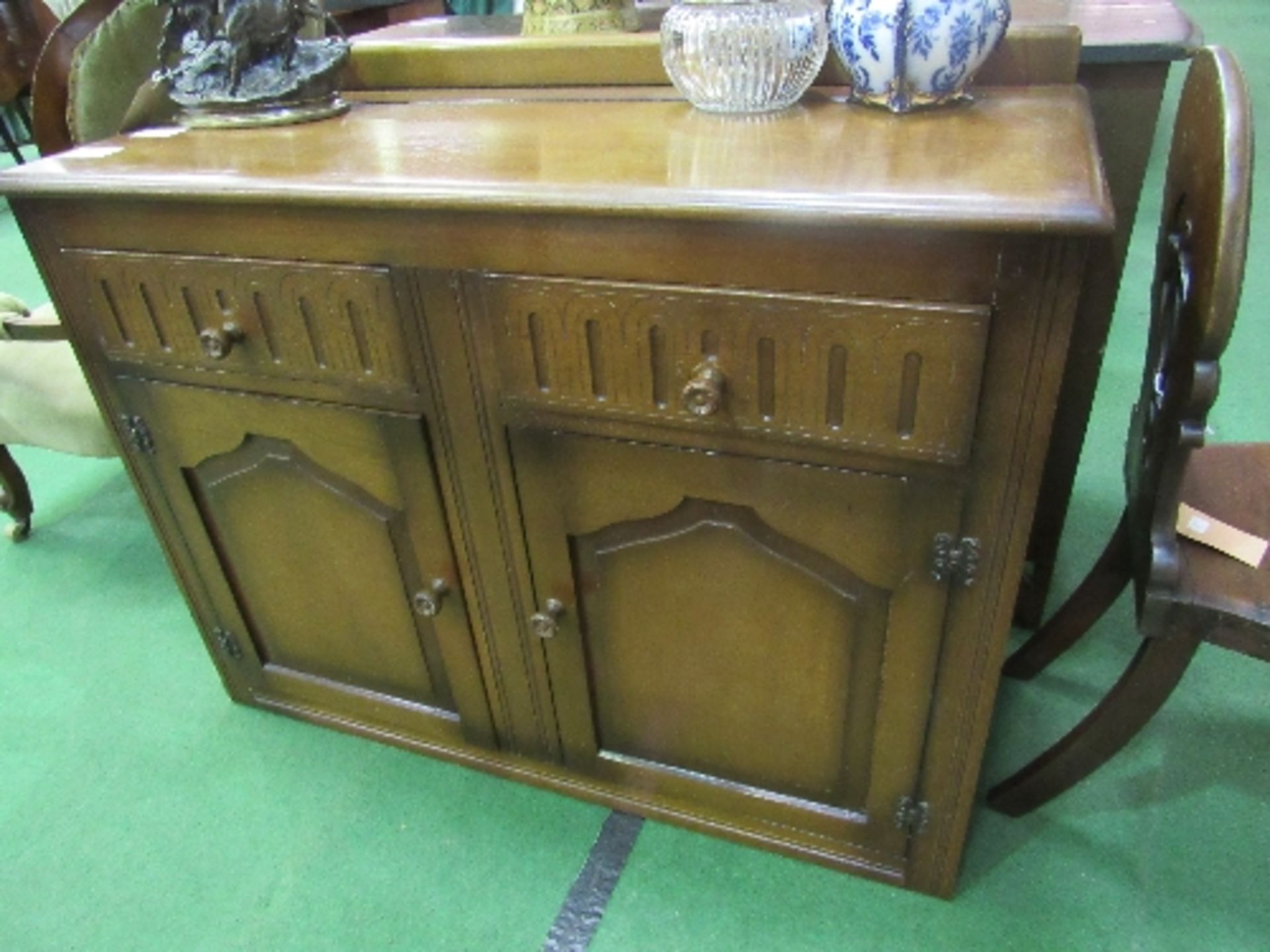 Oak sideboard by H W Smith, Cabinet Makers of High Wycombe, 110cms x 44cms x 85cms. Estimate £20-30 - Image 2 of 4
