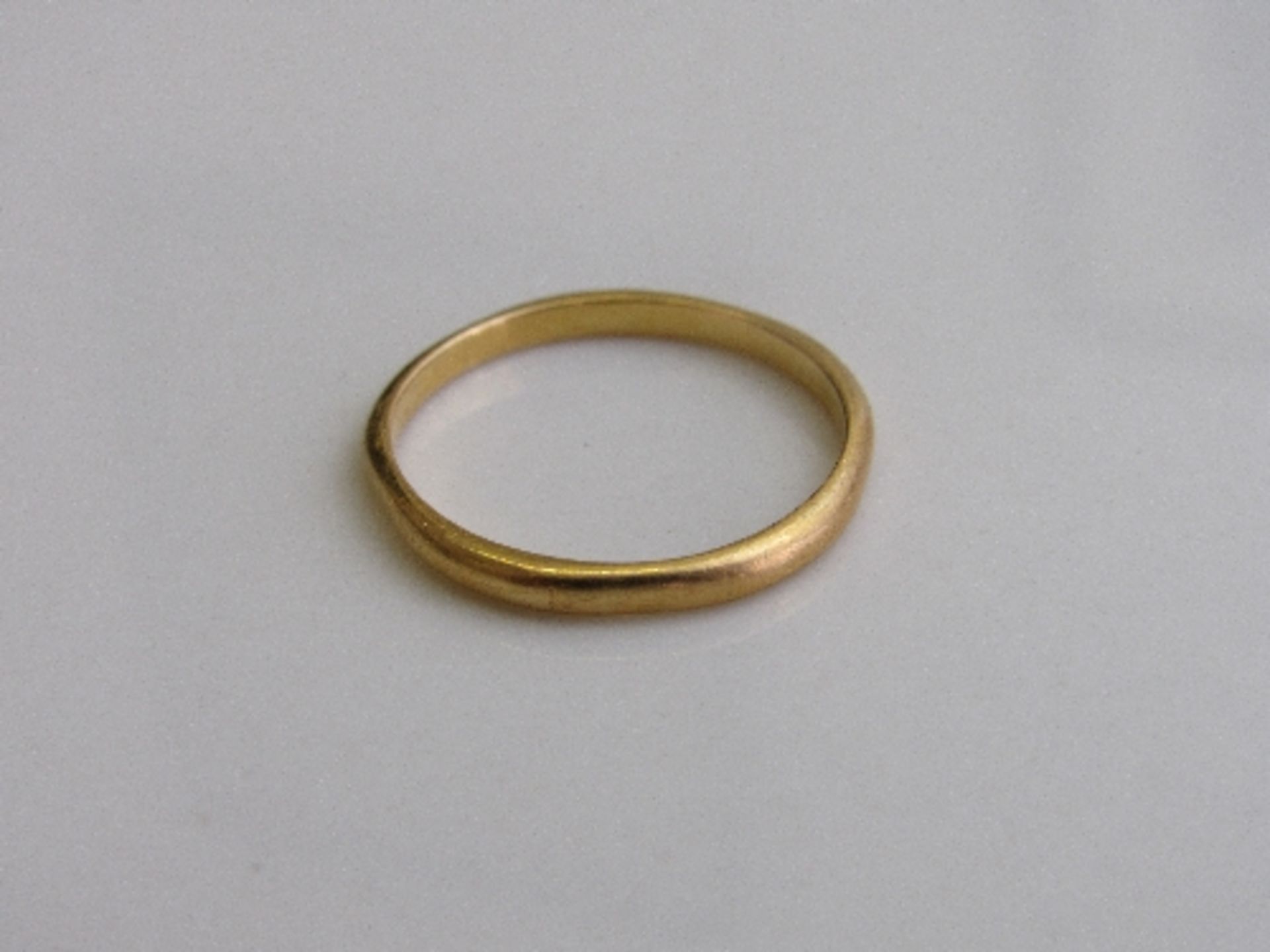 22ct gold wedding band, size M 1/2, weight 2gms. Estimate £50-70 - Image 2 of 2