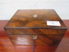 Victorian cross-cut walnut writing slope with glass inkwell, working lock & key. Estimate £40-60