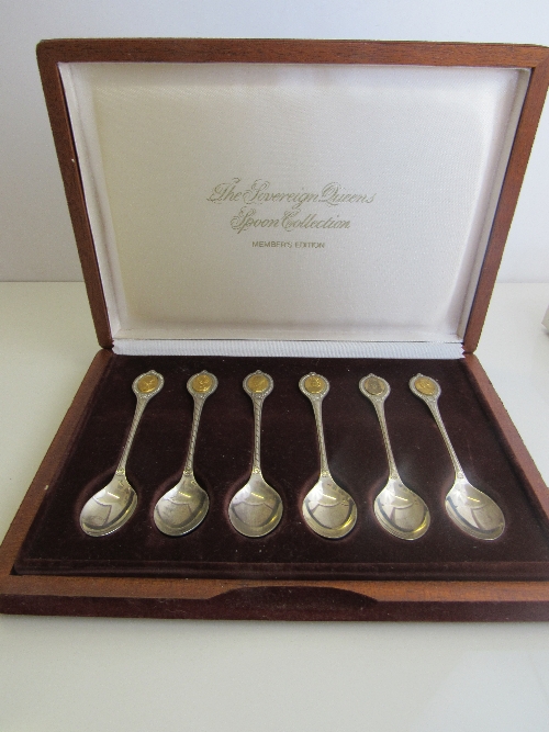 The Sovereign Queens' Spoon Collection, Sheffield 1977, in velvet & wood box. Estimate £50-80