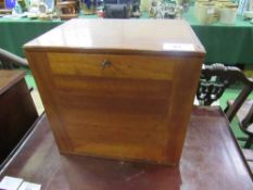 Mahogany specimen cabinet with brass handles containing 18 drawers of approx 800 microscope