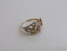 9ct gold ring decorated with vine & grape bunches, size P, weight 2.7gms. Estimate £90-110