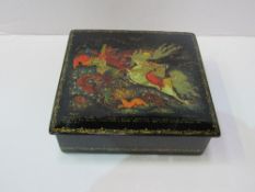 A hand painted Russian lacquer box. Estimate £50-70