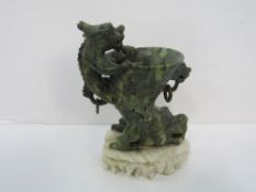 Carved variegated jade dragon horn libation cup. Estimate £80-120