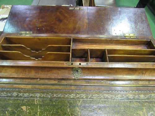 18th century walnut Davenport with lidded stationery holder, leather skiver to lifting lid & 4 - Image 6 of 9