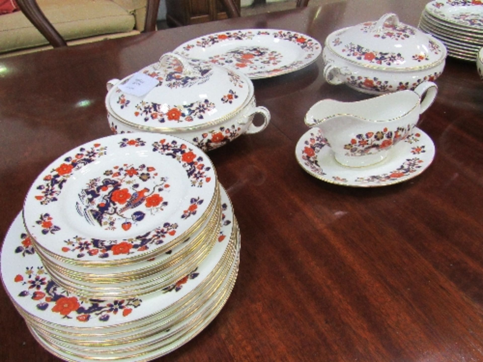 Aynsley 'Birds of Paradise' reproduction part dinner service, 33 pieces - Image 2 of 4