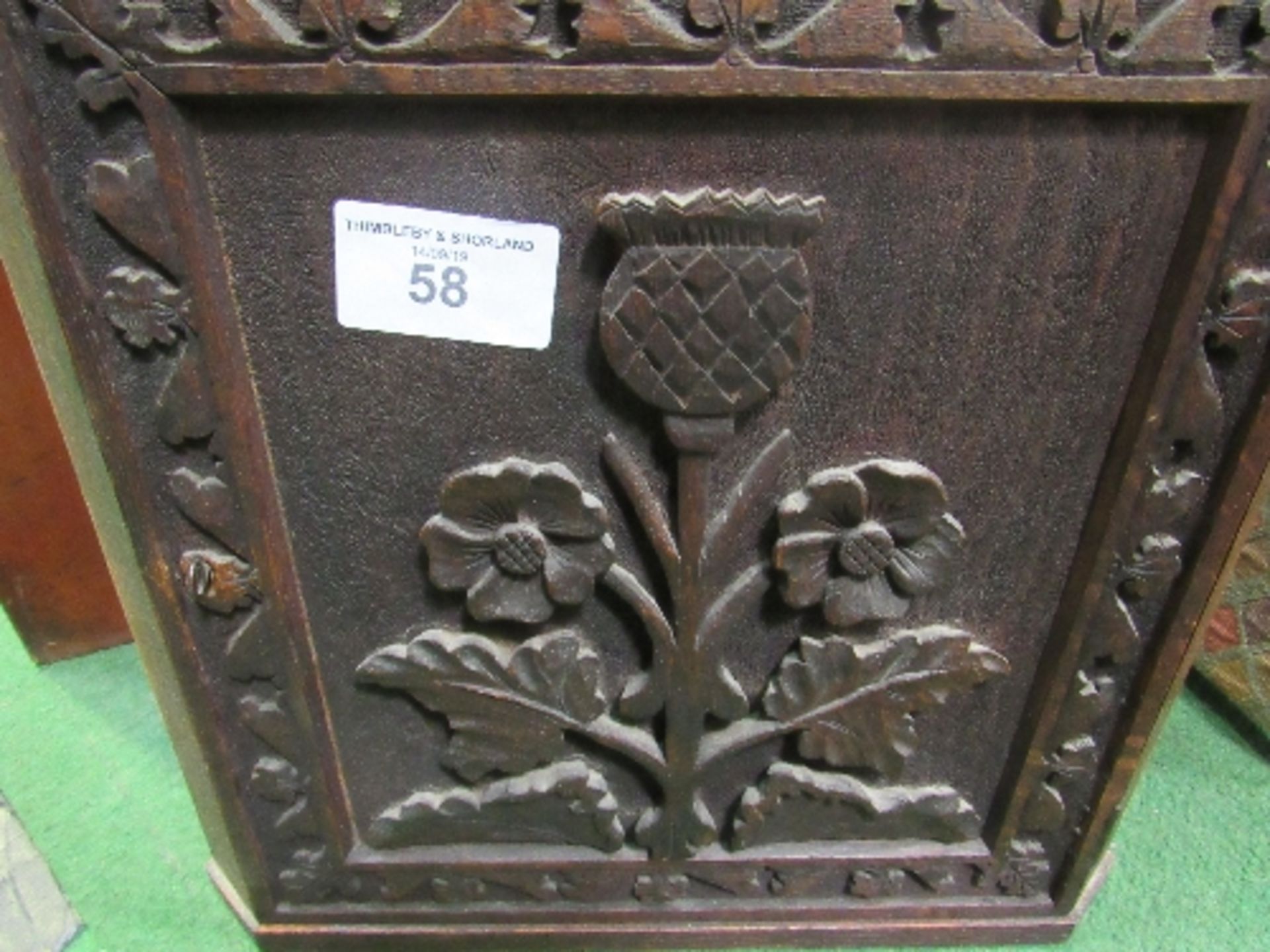 Oak small corner cabinet with thistle emblem to door, height 53cms, width 46cms. Estimate £20-40 - Image 2 of 3